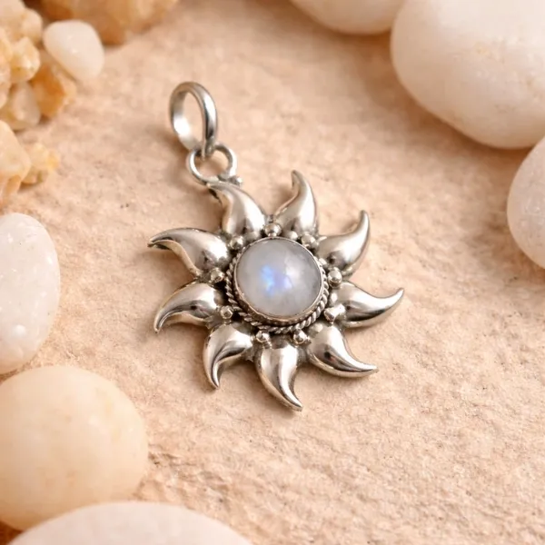 Rainbow Moonstone Sun Pendant in 925 Silver – For Intuition